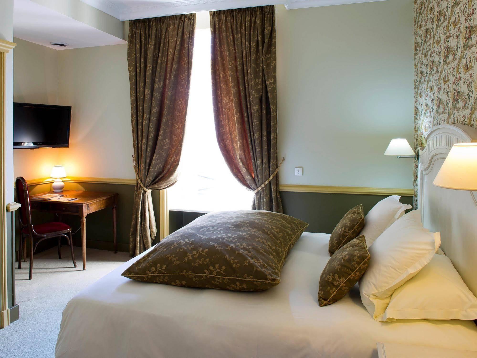 Mercure Moulins Centre Hotel De Paris Экстерьер фото
